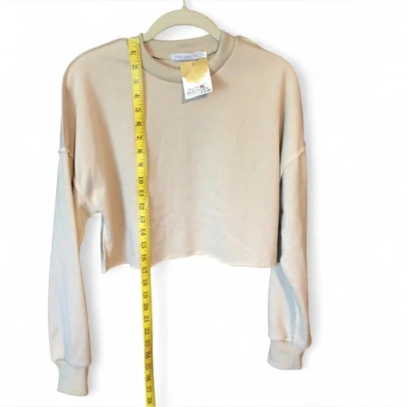 Chic Beige Long Sleeve Crop Top - Picture 4 of 4